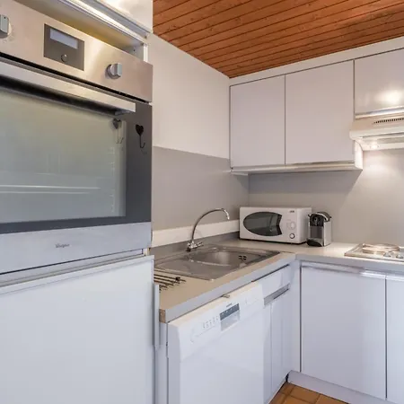 Charming With Mountain View Apartment
